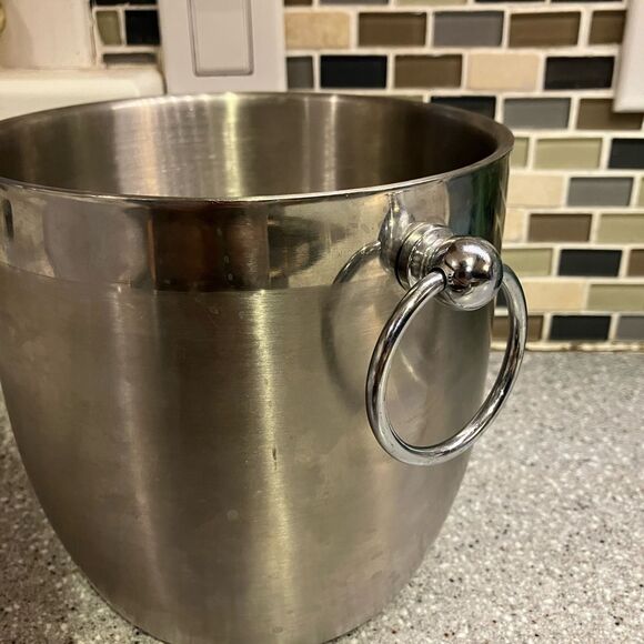 Stainless steel ice bucket and tongs, barely used, classic style - Picture 3 of 4